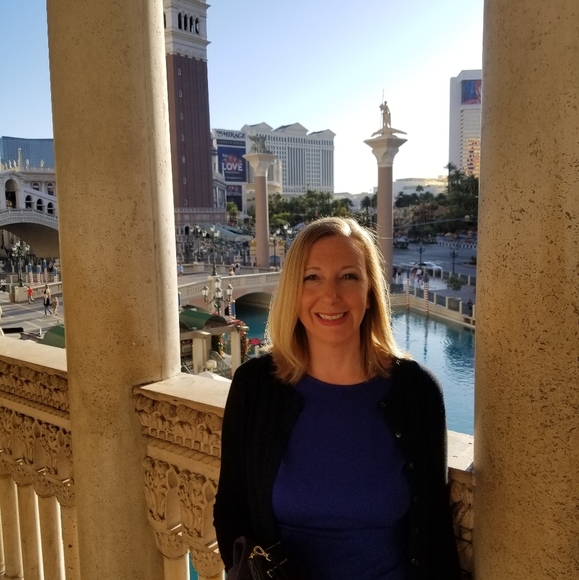 Meet your posher, Sonya - Picture 1 of 1